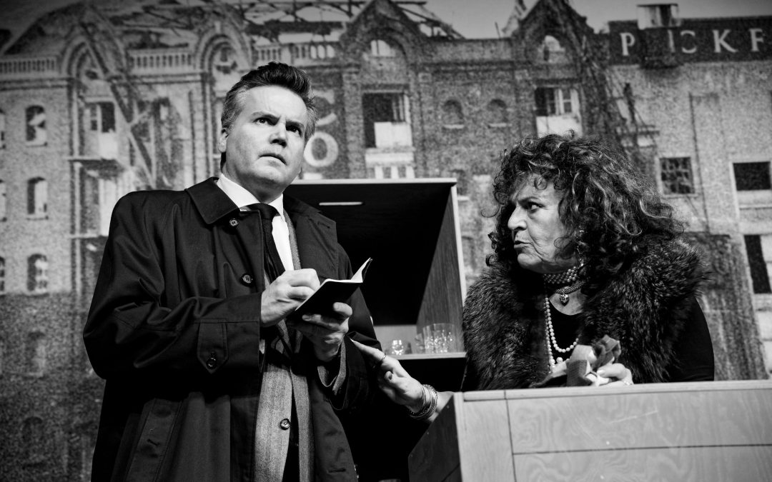 Theater: Das Gasthaus an der Themse